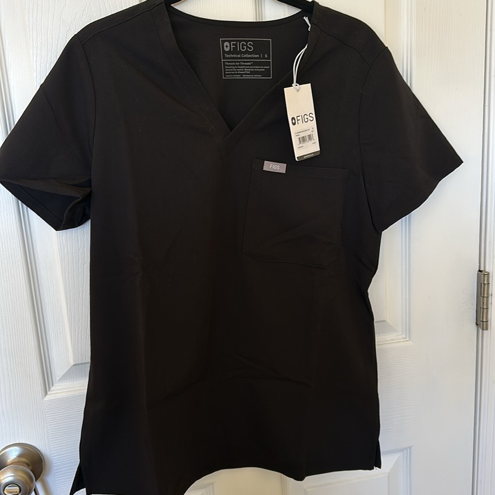 FIGS Black Scrub Top